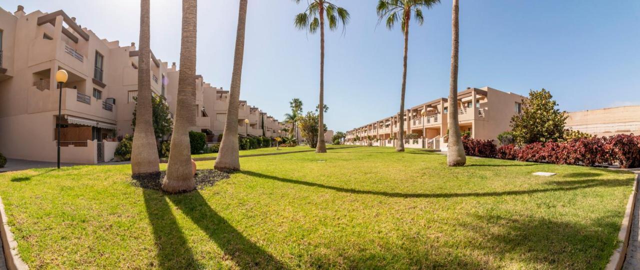 Homeforguest Apartamento En La Tejita Con Piscina, Terraza Y Wifi グラナディージャ・デ・アボナ エクステリア 写真